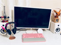 Pink & White Minimalist Gaming Setup
